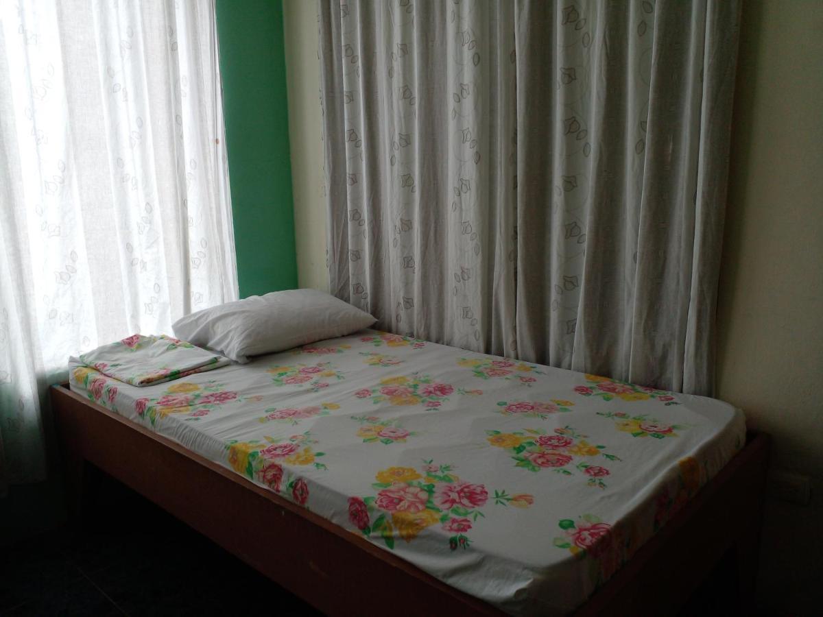 La Pension Backpackers La Fortuna Екстер'єр фото