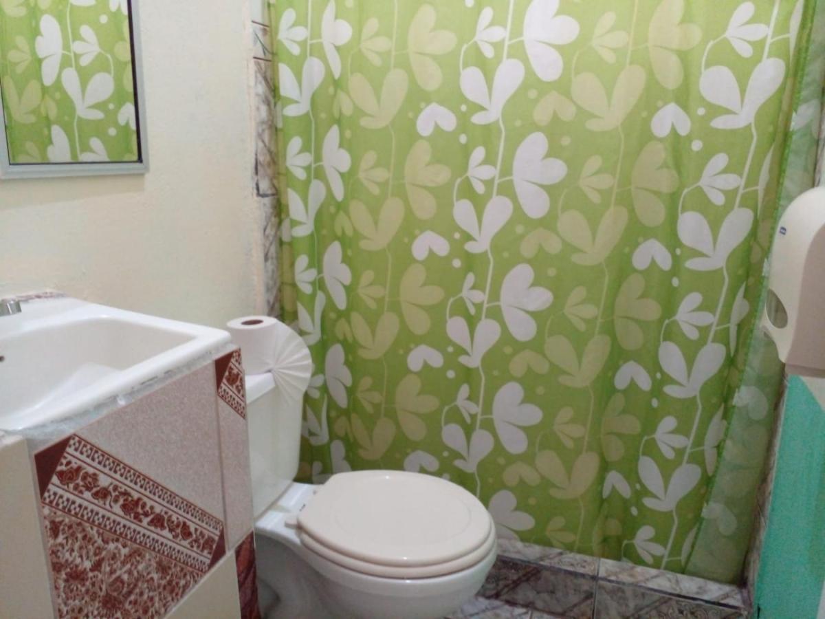 La Pension Backpackers La Fortuna Екстер'єр фото